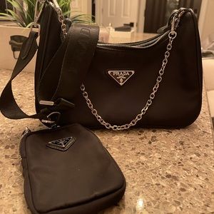Prada re edition nylon. Top quality !